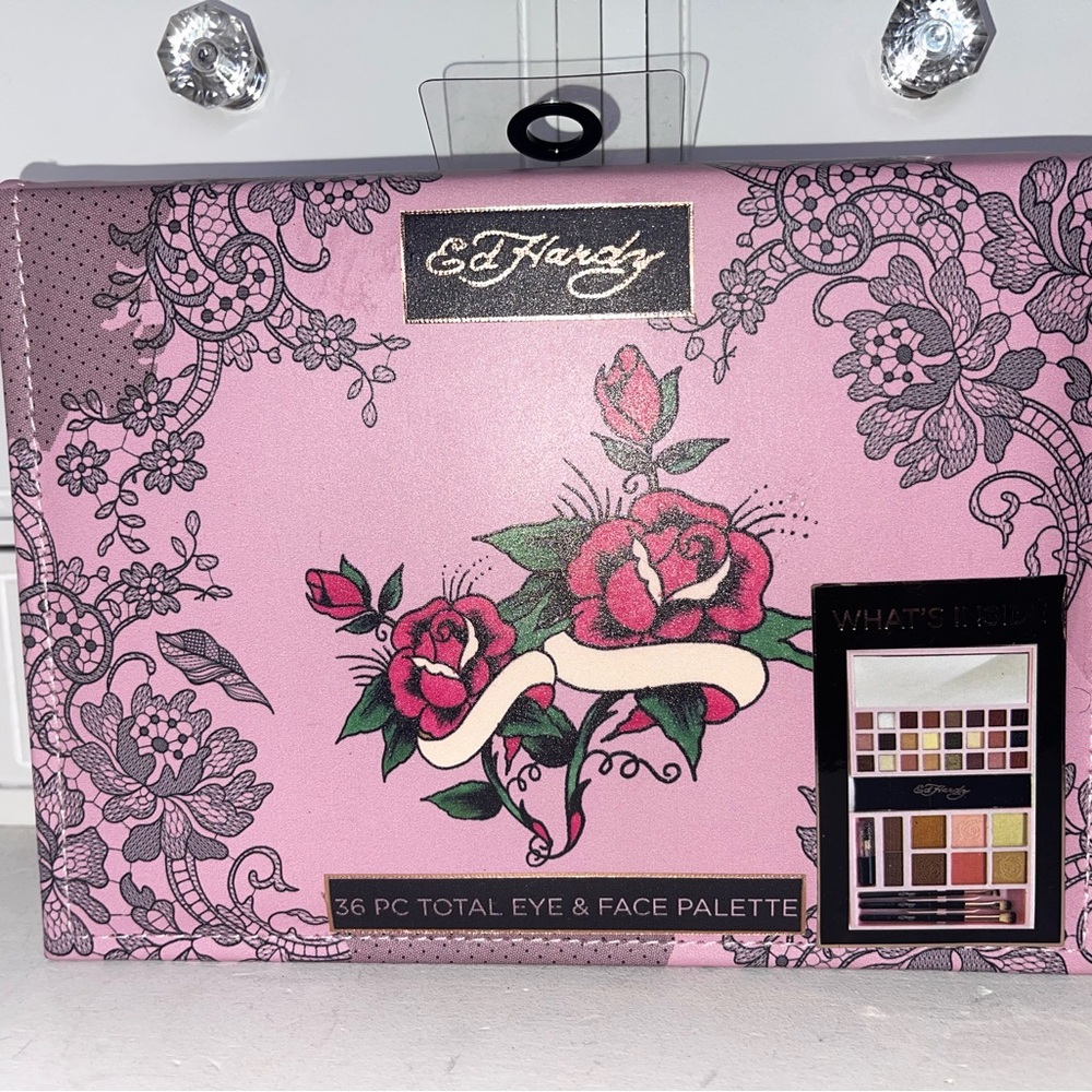 Ed Hardy Pink Total Eye & Face Palette